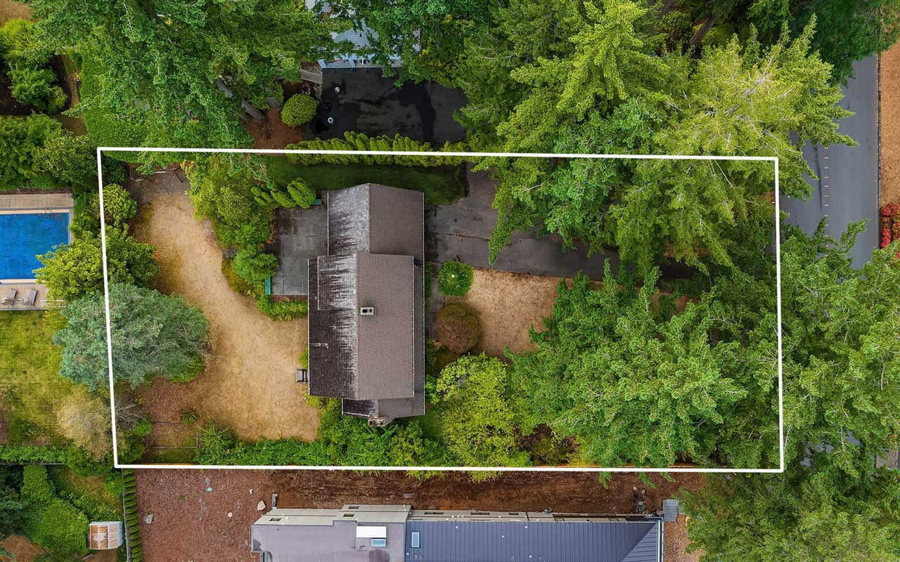 9447 NE 14th Street, Clyde Hill, WA 98004