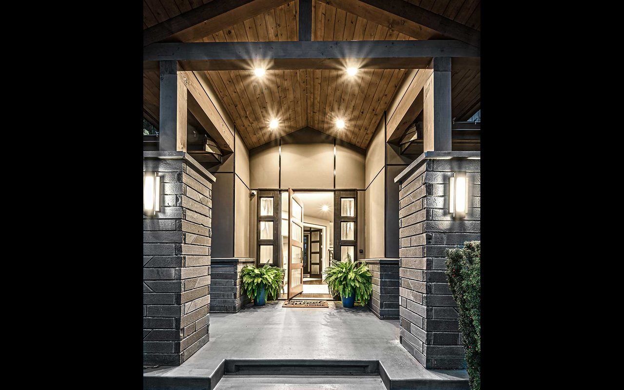 10011 Northeast 29th Place, Bellevue, WA 98004