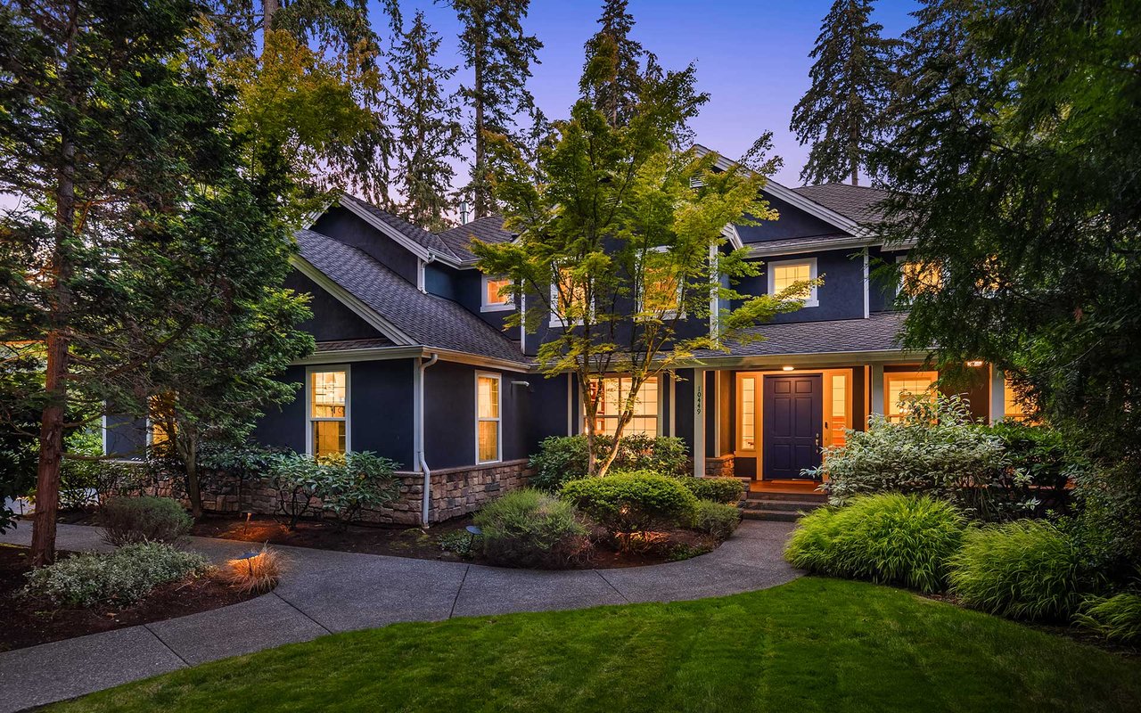 10449 SE 22nd Street, Bellevue, WA 98004