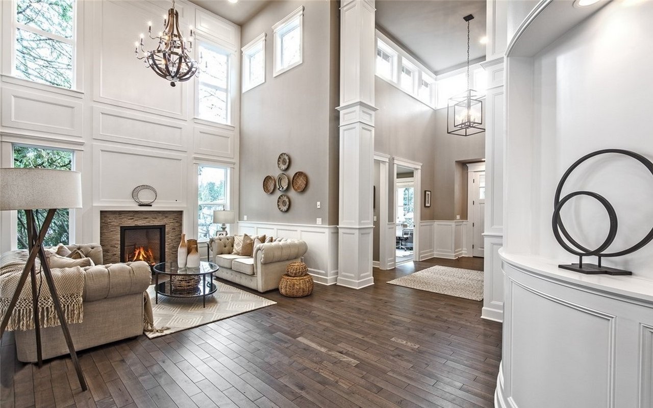 9988 Southeast 7th Court, Bellevue, WA 98004