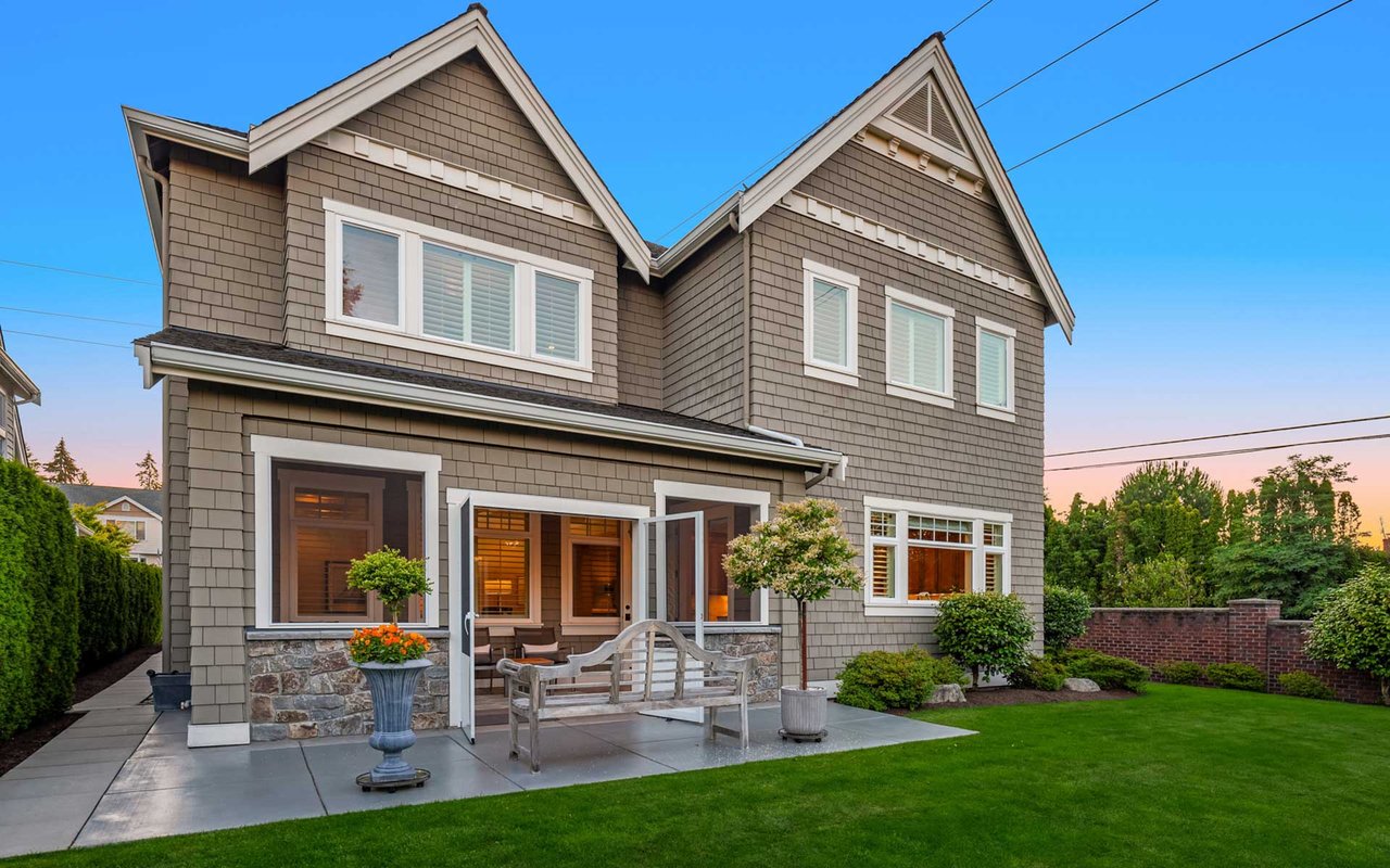 742 99th Avenue NE, Bellevue, WA 98004