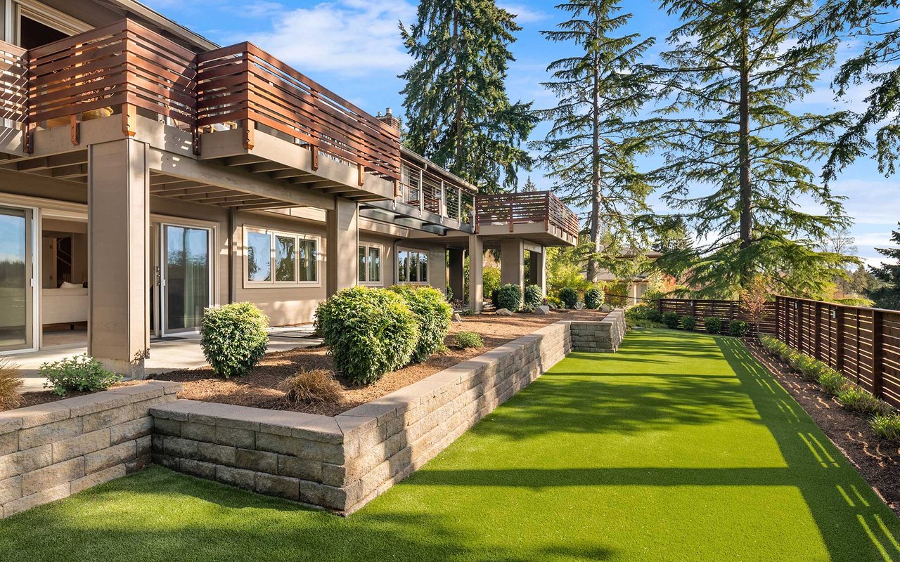 8610 NE 20th Street, Clyde Hill, WA 98004