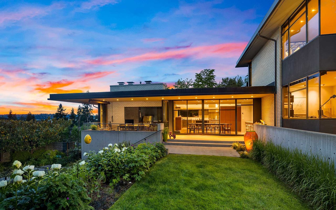 9235 Northeast 37th Place, Yarrow Point, WA 98004