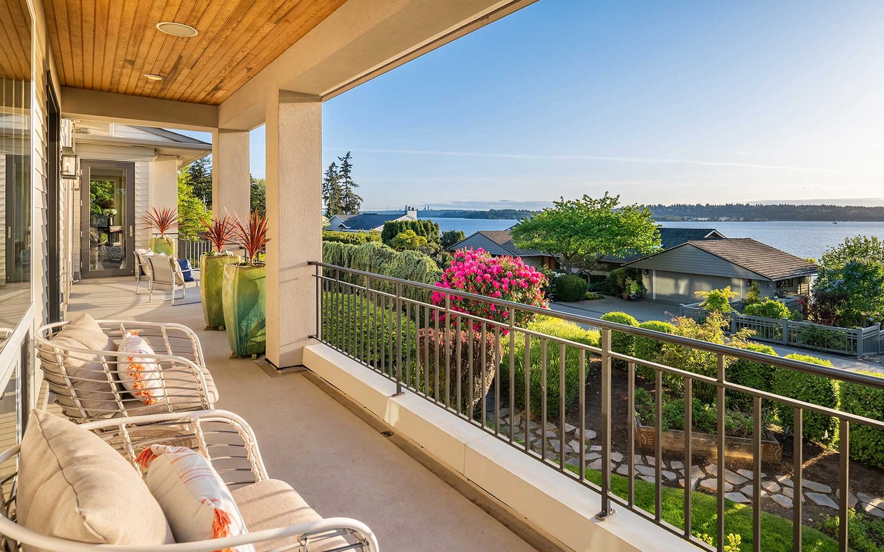 1688 10th Street West, Kirkland, WA 98033