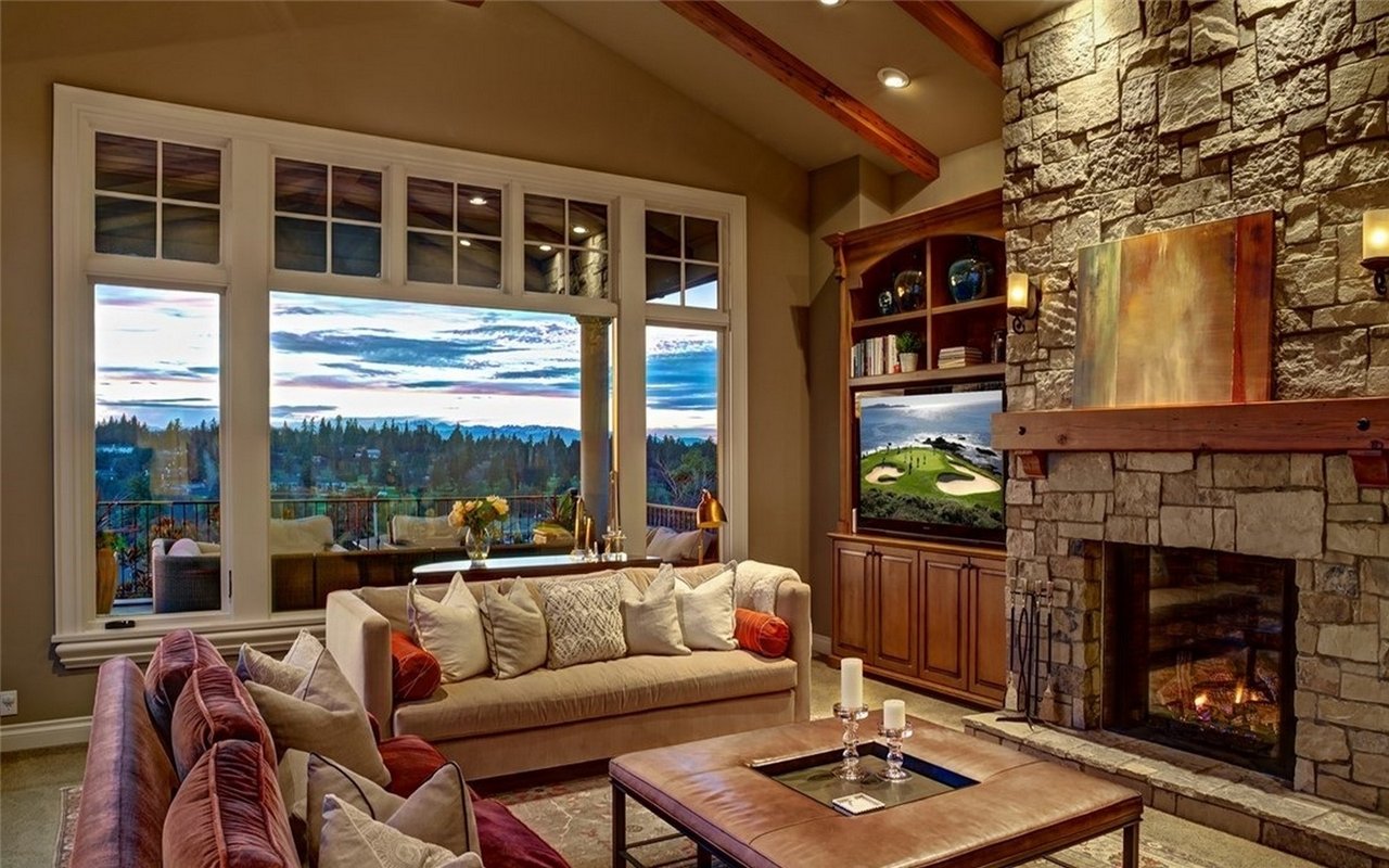 1442 88th Avenue Northeast, Clyde Hill, WA 98004