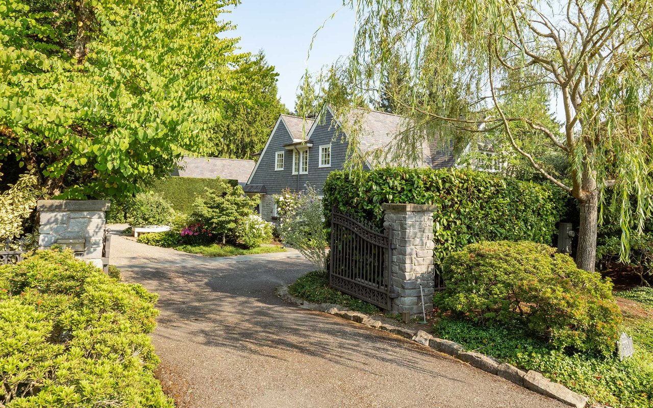 8106 Overlake Drive West, Medina, WA 98039