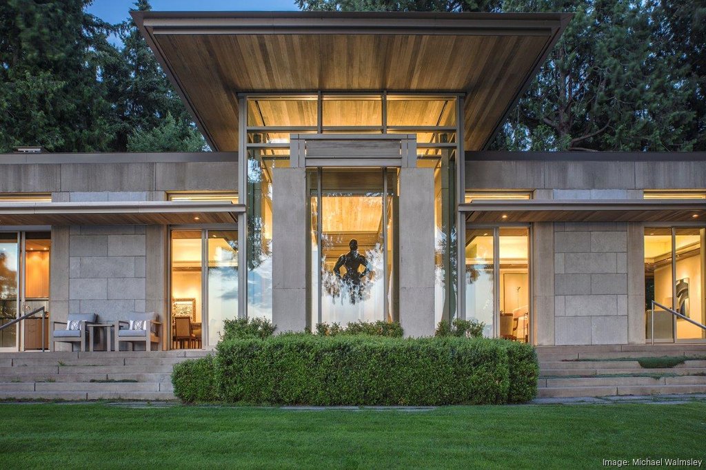 Puget Sound area’s luxury home prices surged in 2025, led by Bezos’ $63 million deal