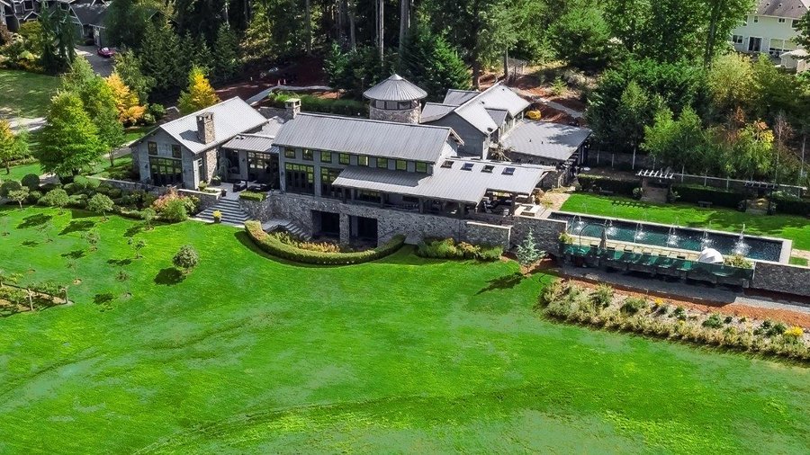 Patti Payne's Cool Pads: Coluccio estate in Sammamish features six fireplaces and John Howie-inspired kitchen