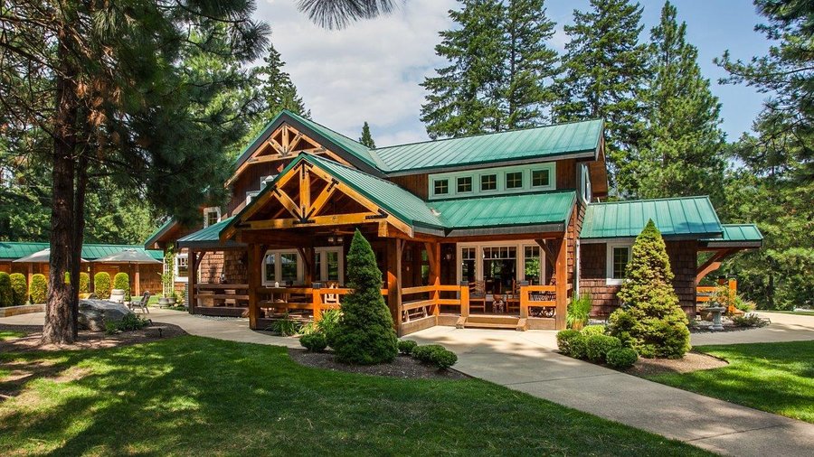 Patti Payne's Cool Pads: Luxury riverfront lodge in Leavenworth listed for $1.45 million