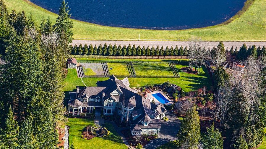 Patti Payne's Cool Pads: Author, health entrepreneur Trevor Blake to sell his gated equestrian country manse for $3.25M