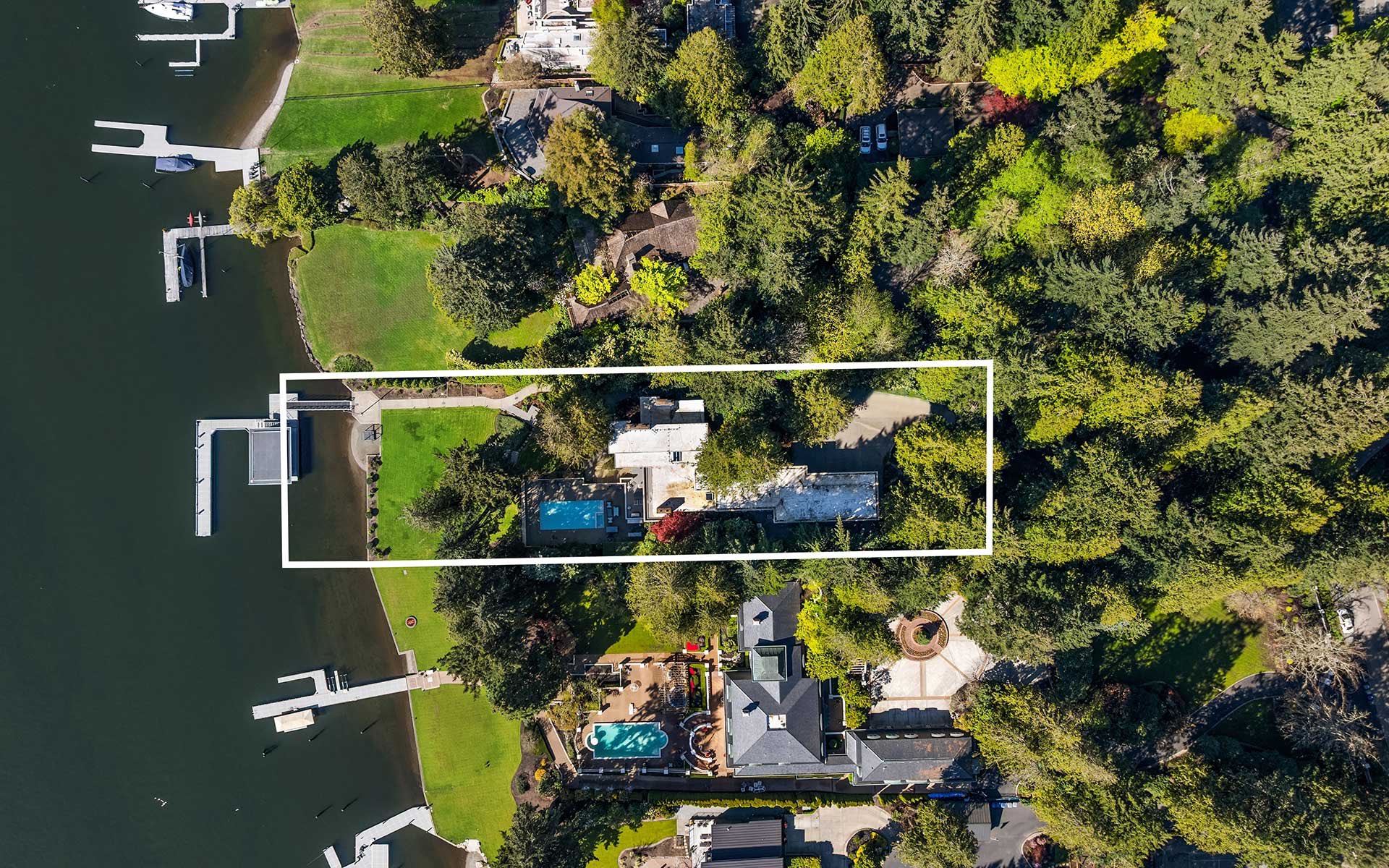 3445 Hunts Point Road, Hunts Point