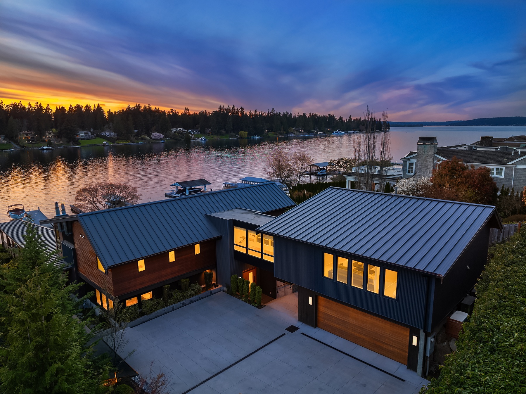 West-Facing Waterfront with Private Yacht Dock