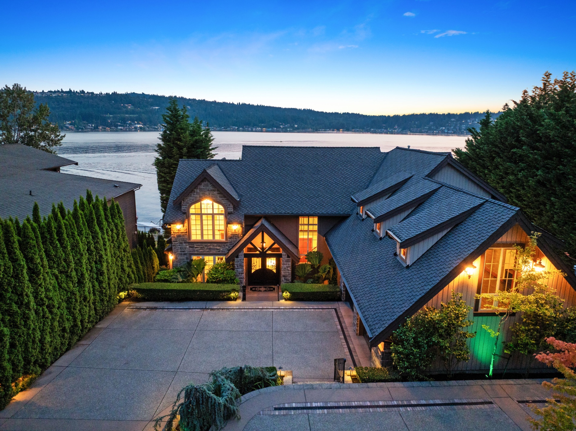 Gated Lake Sammamish Waterfront Estate