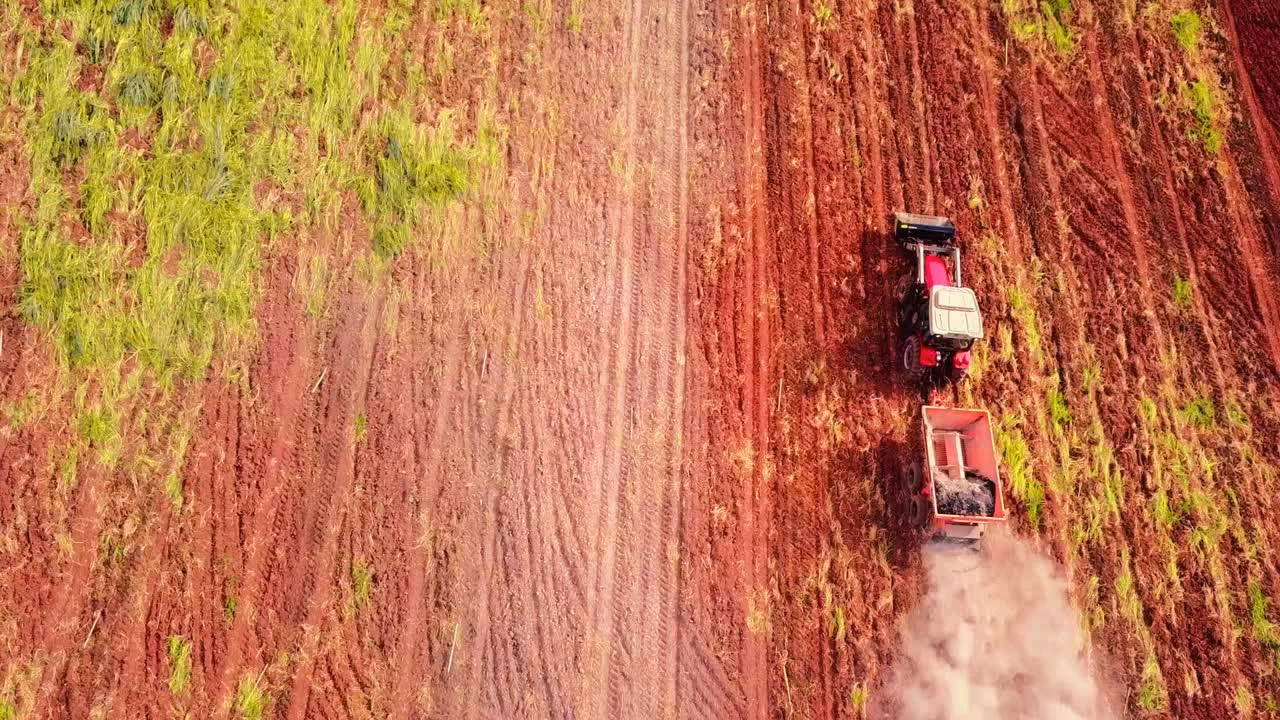 Rock powder being distributed