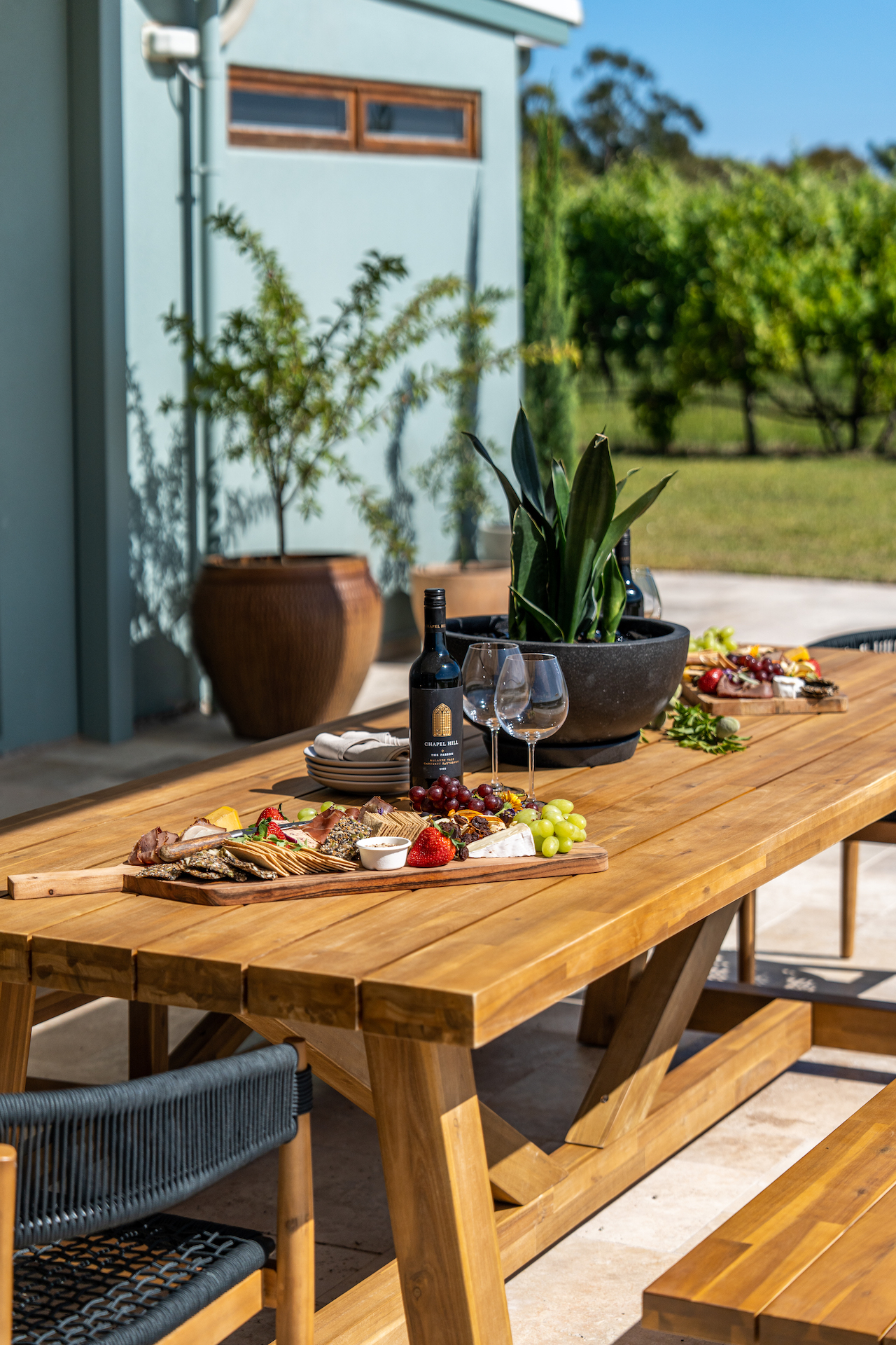 Outdoor entertaining area ready for a relaxing afternoon