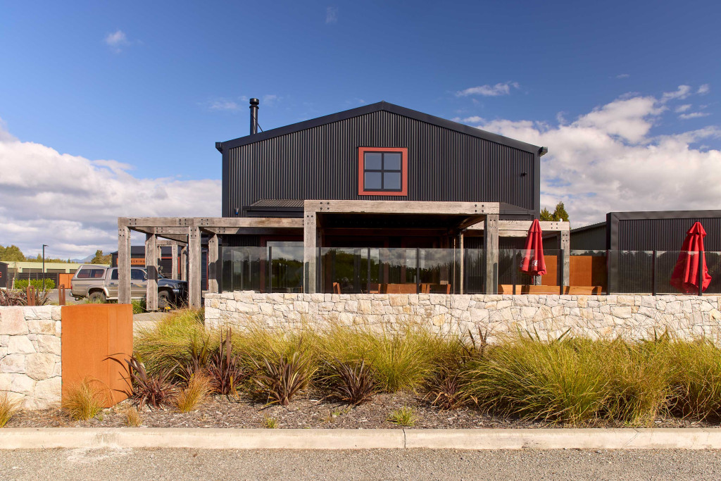 Lake Brunner Service Centre, Moana