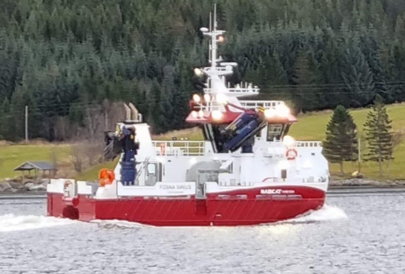 Fosna Sirius, servicefartøy
