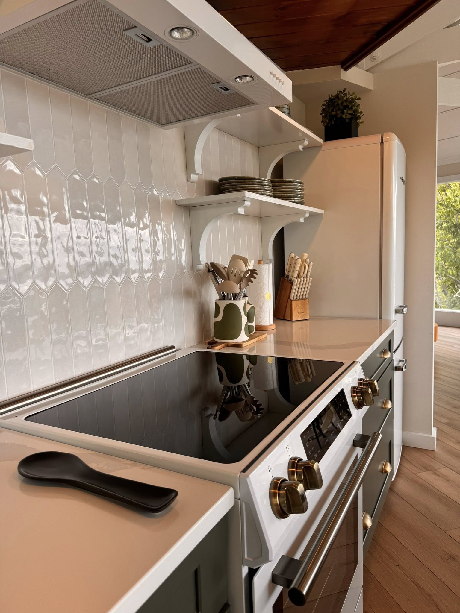 Detailed deep clean in a High Country cabin