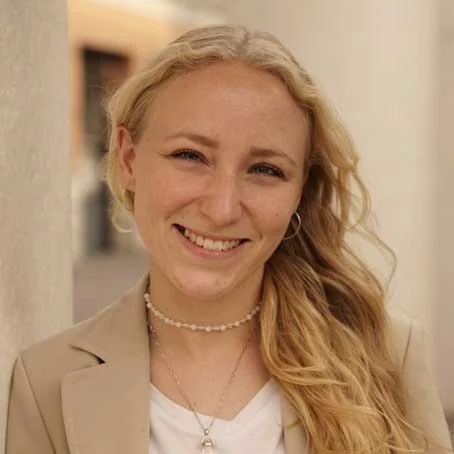 Ronja Augustin von Hypnose Augustin über Know-how und Beratung