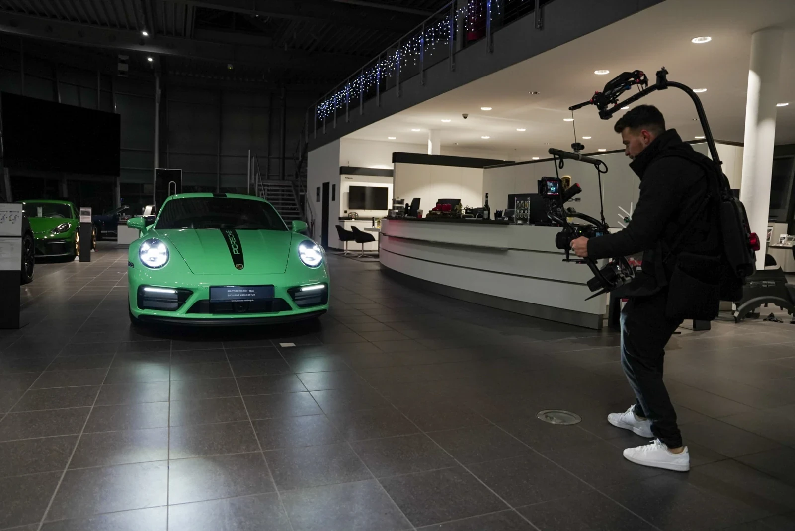 Filmteam von Gerngross Media beim Dreh eines Werbespots für ein Autohaus im Großraum Bayreuth