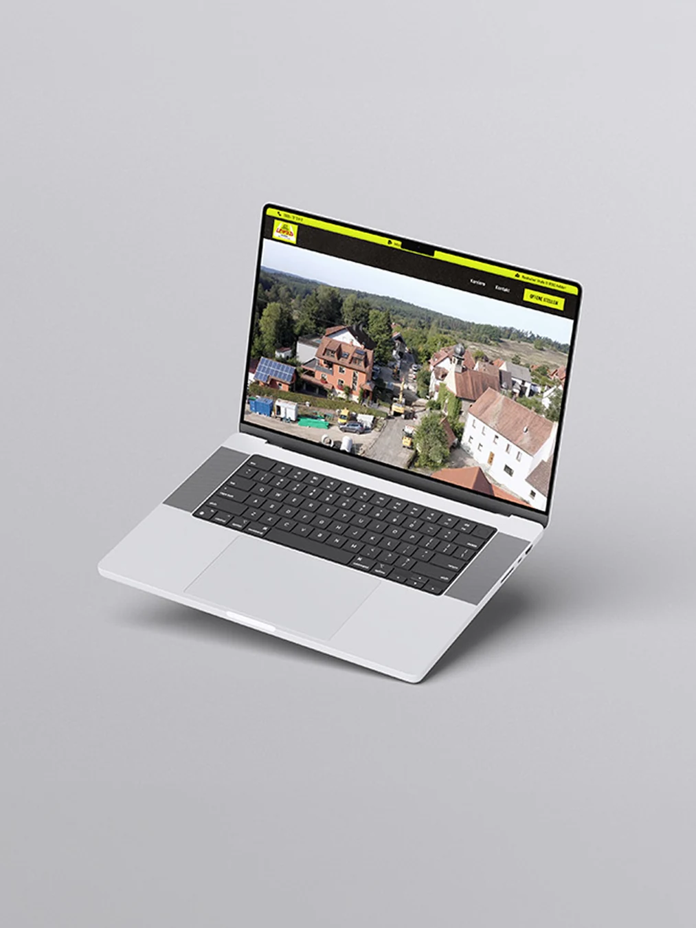 Website des Tiefbauunternehmens Leipold Bau aus Heßdorf auf einem Laptop – Referenzprojekt von Gerngross Media für Bayreuth
