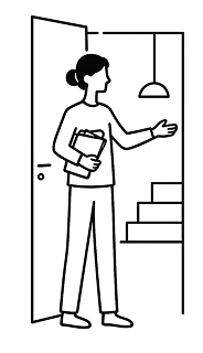 Silhouette d'une personne tenant un livre, ouvrant une porte et pointant vers un escalier avec une lampe suspendue.