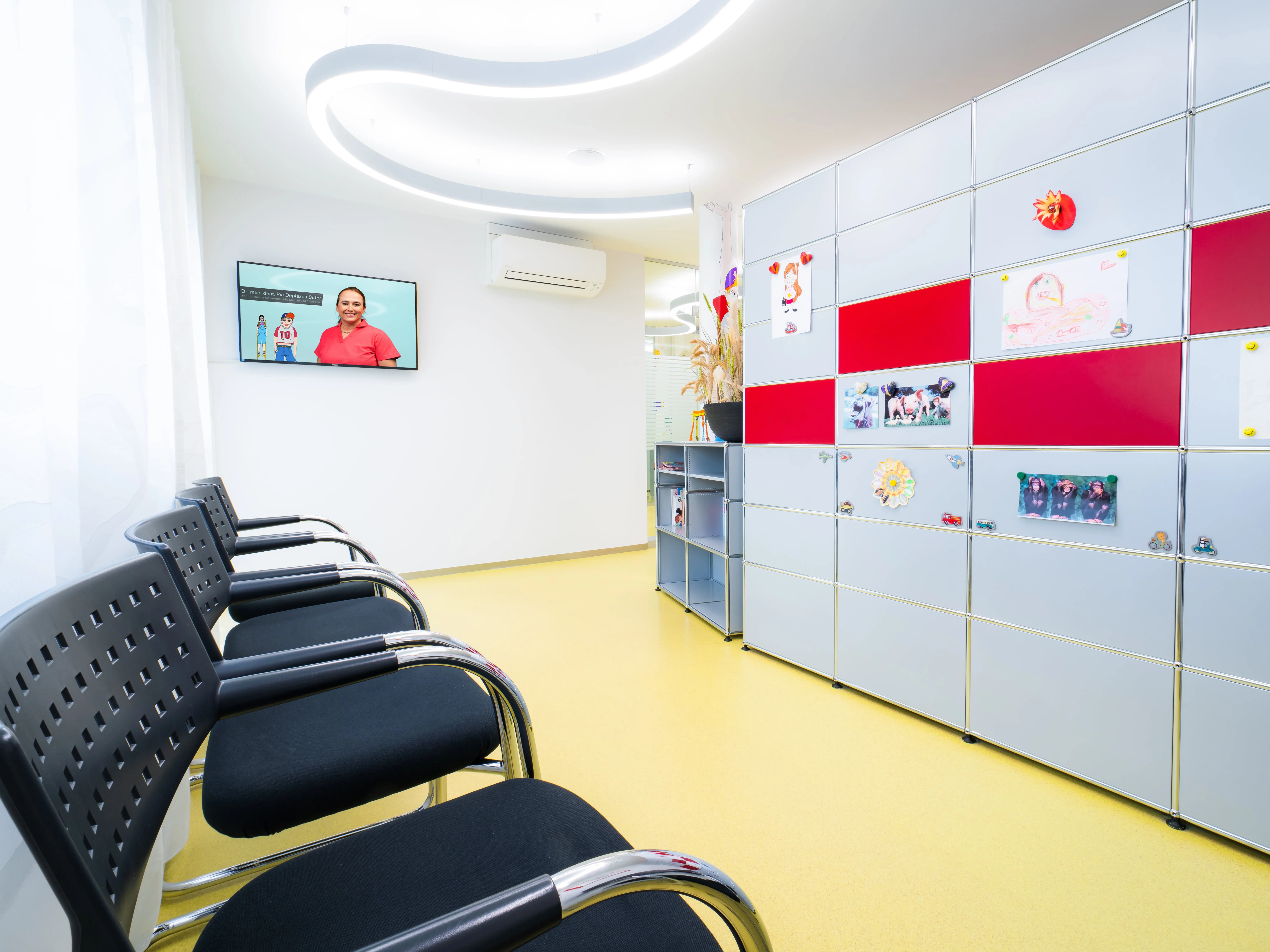 Warteraum Praxis für Kieferorthopädie AG
