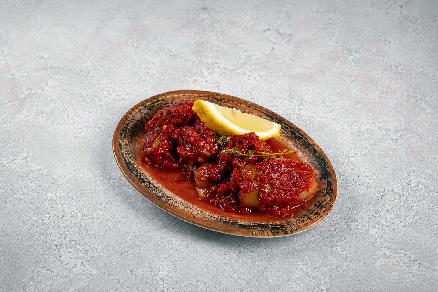 Onion Stuffed with Meat and Rice
