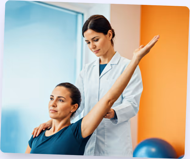 Physiothérapeute traitant un patient