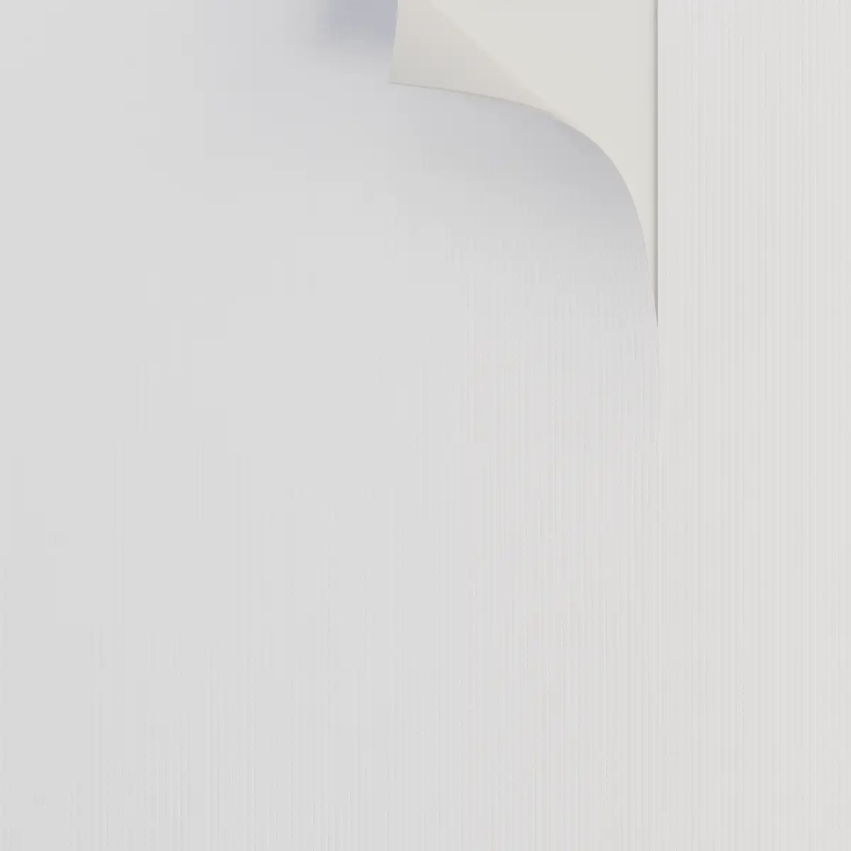 Wit, gestructureerd behang op de muur. Een lichte plooi in het behang benadrukt de flexibele en verstevigende textuur.