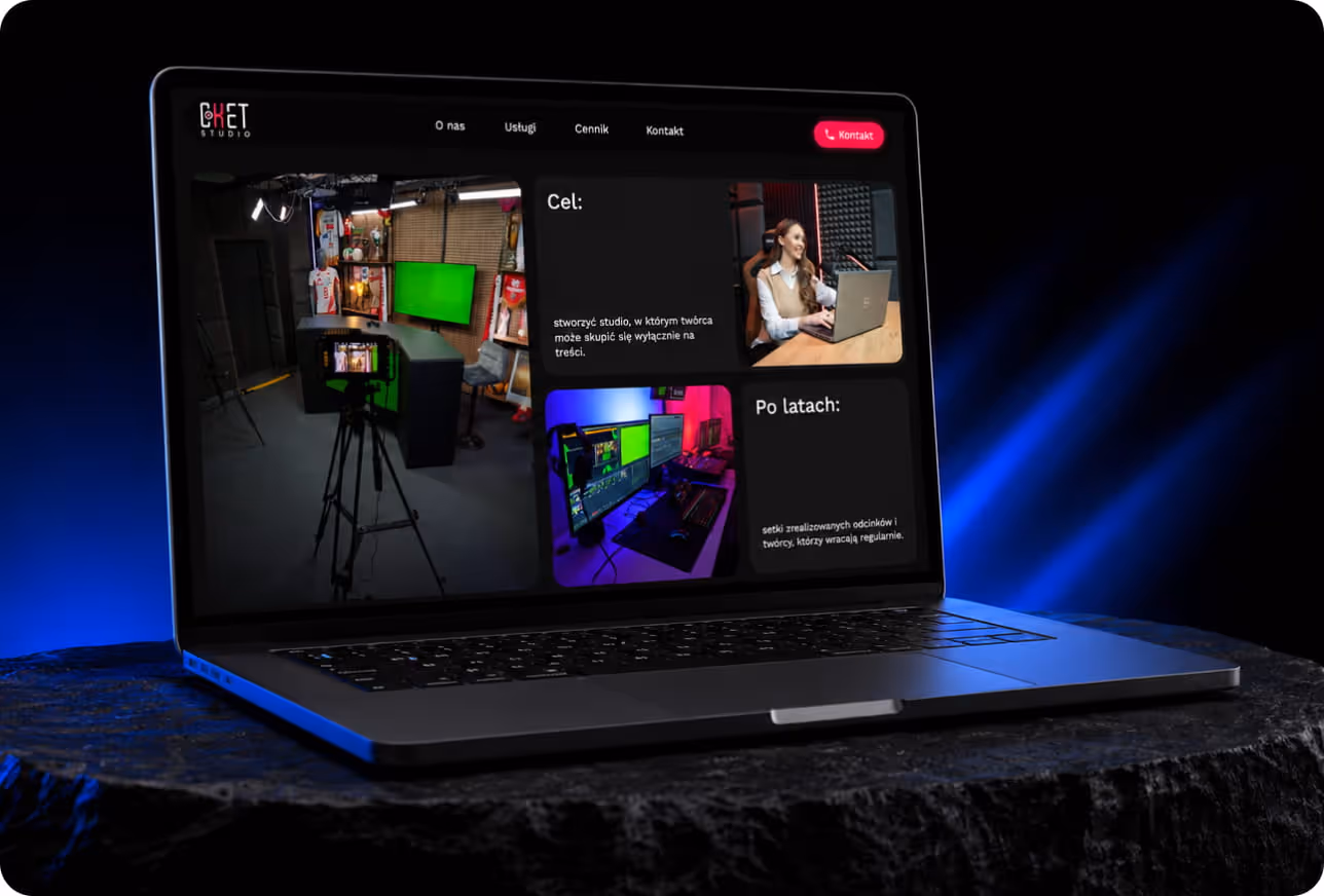 Laptop, na którym widać stronę internetową studia ze zdjęciami planu filmowego, twórcą treści i ekranami edycji.