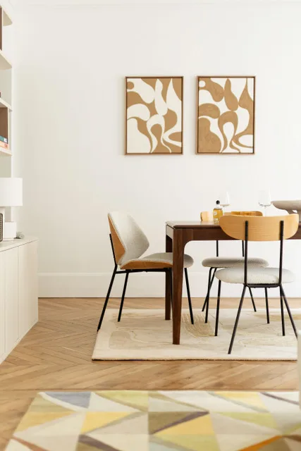 Salle à manger du projet Anvers avec un tapis Diacasan