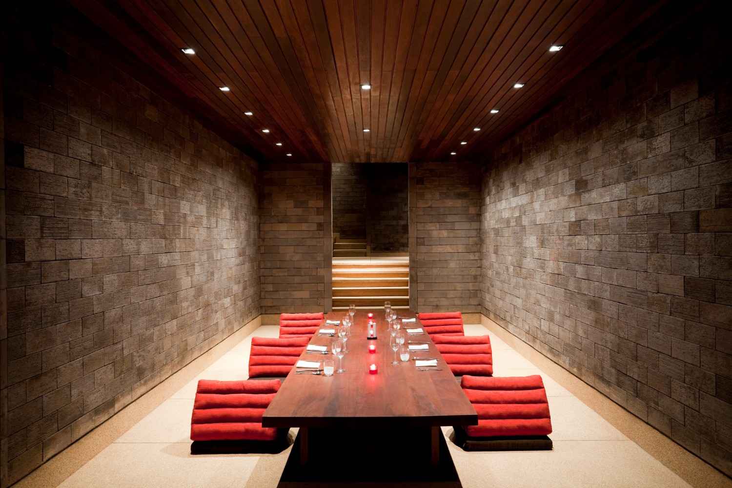 Full-service & fine dining