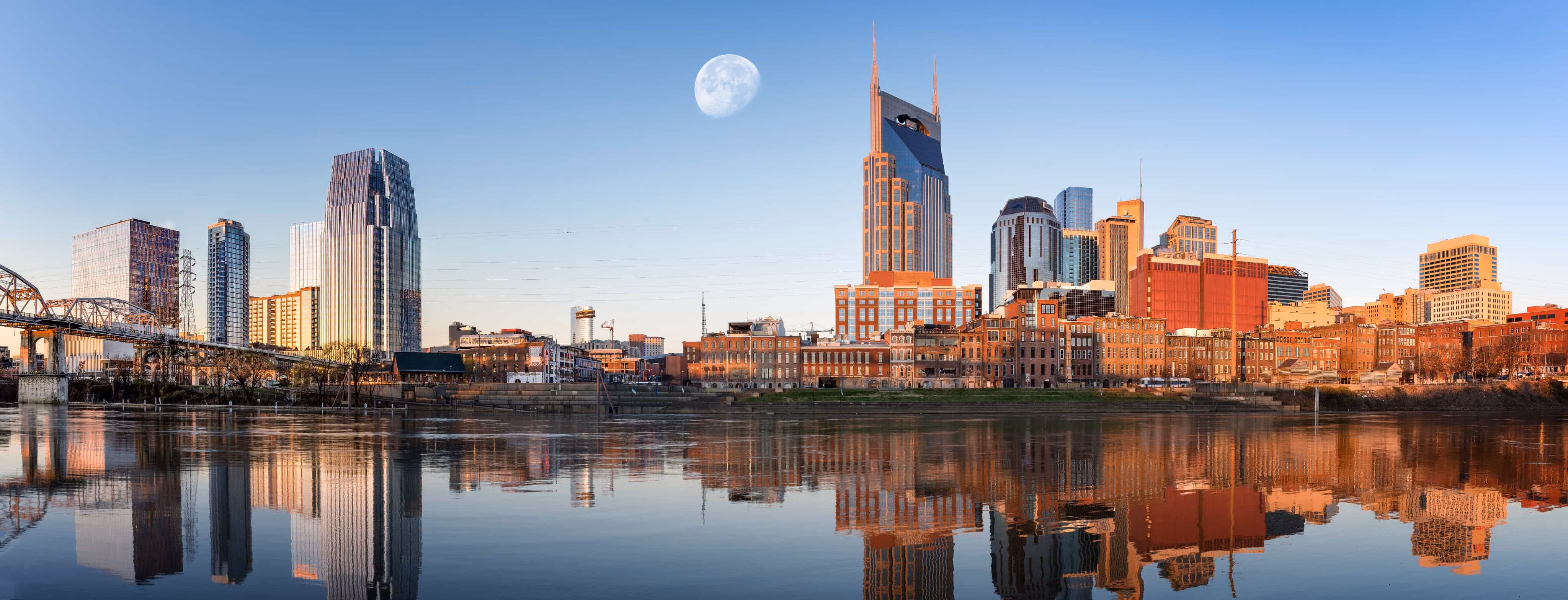 Nashville skyline at dusk