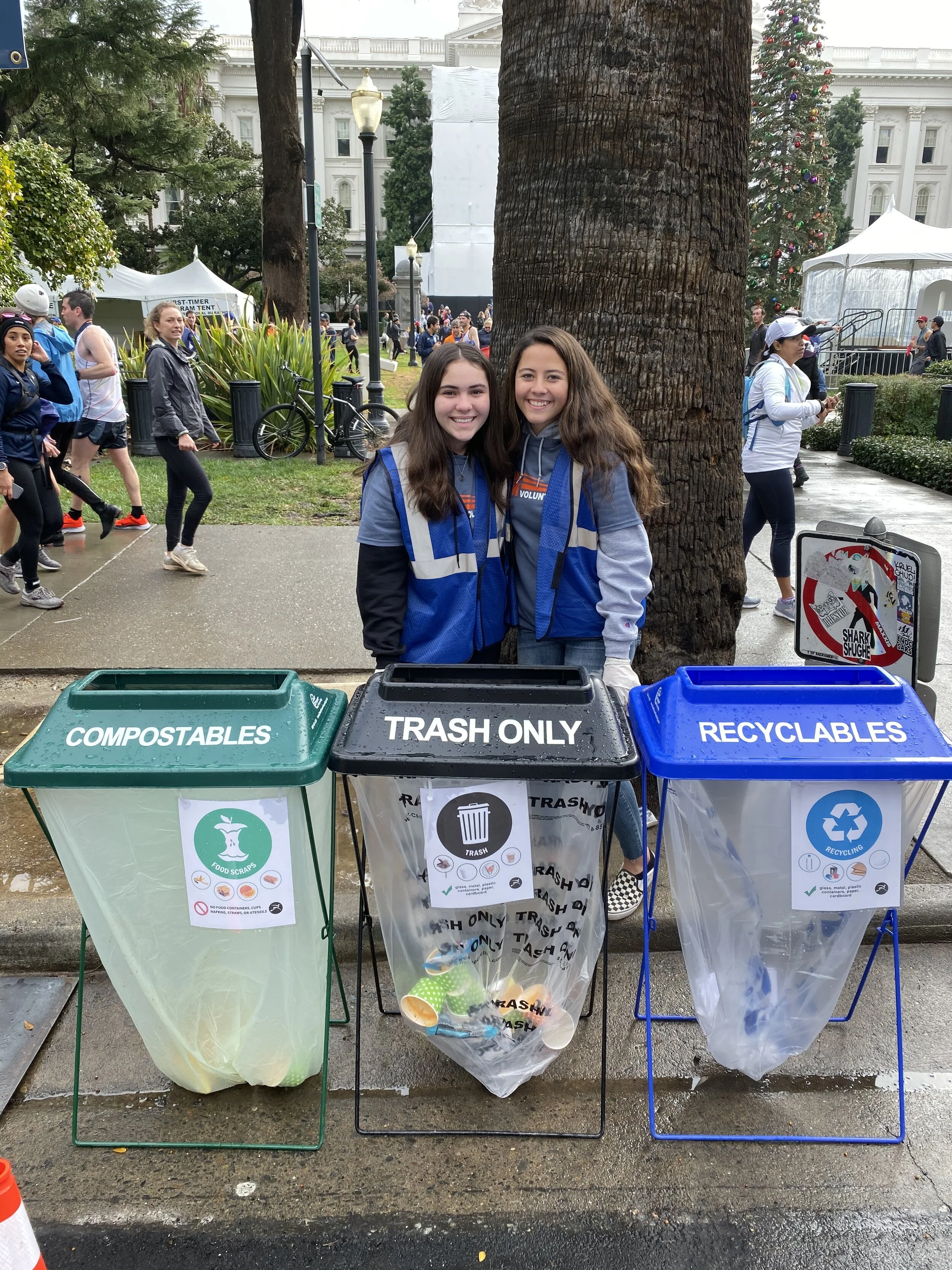 Green Team Volunteers help visitors properly sort their waste into three streams to maximize diversion of materials during the California International Marathon