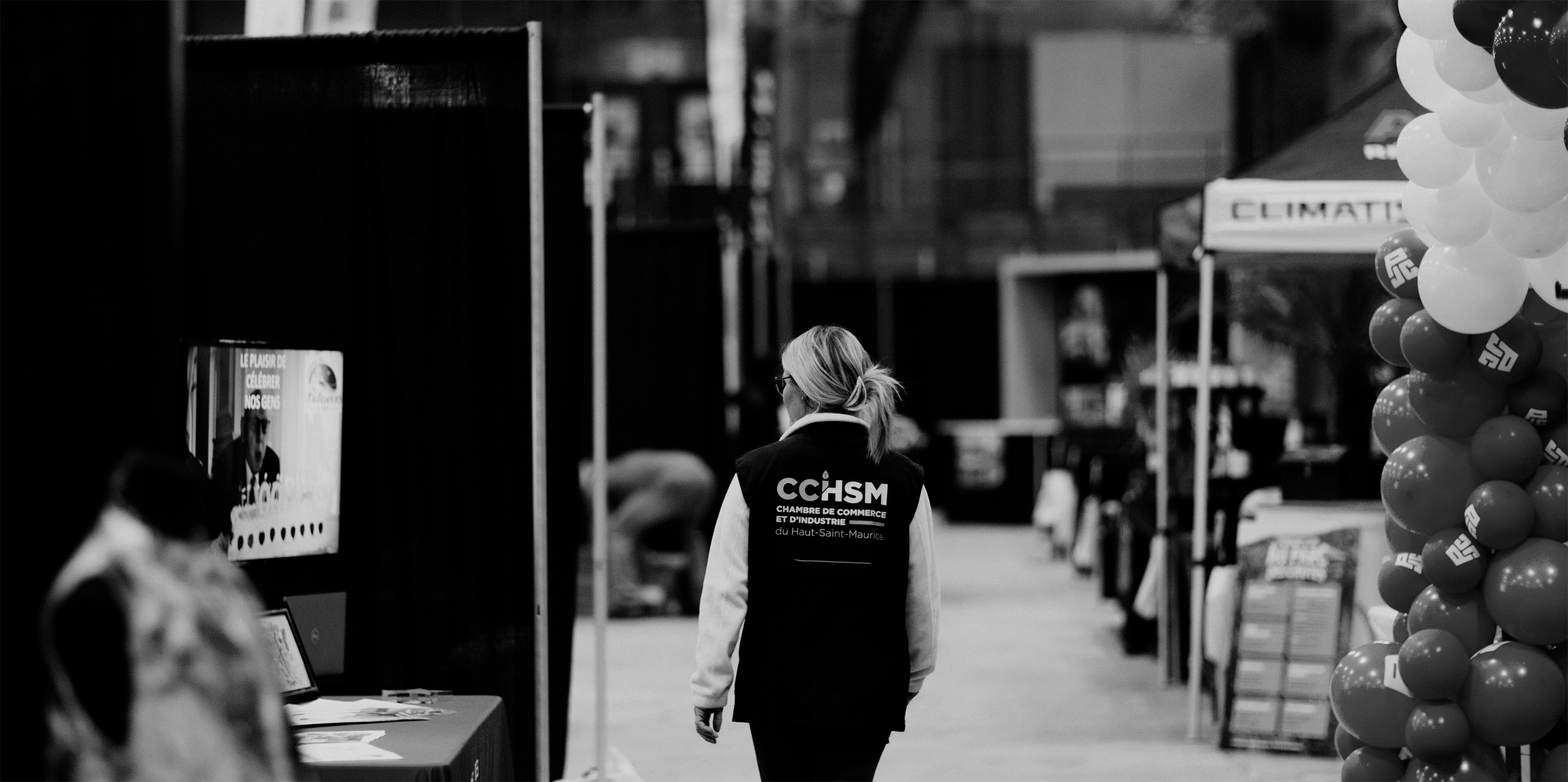 Photo à venir — feuille CCIHSM sur fond de feuillage