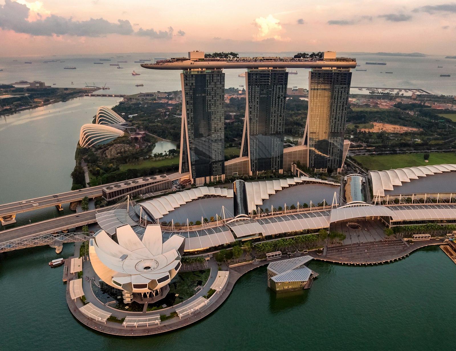 7D6N Fun School Holiday 3 Countries