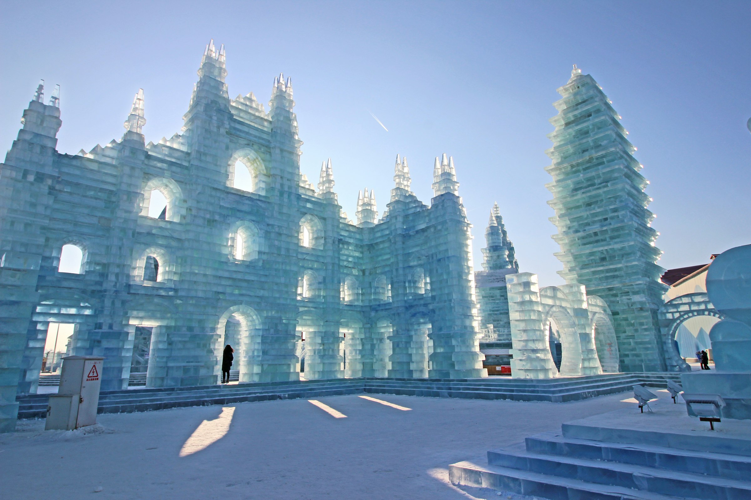 9D Snowy New Year Harbin Snow Town + Beijing