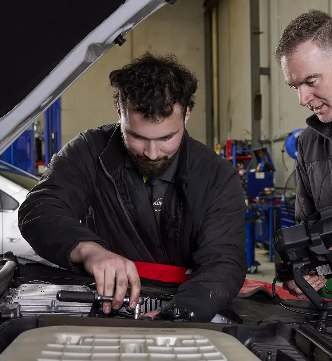 Aussie Tune mechanics diagnosing European car fault