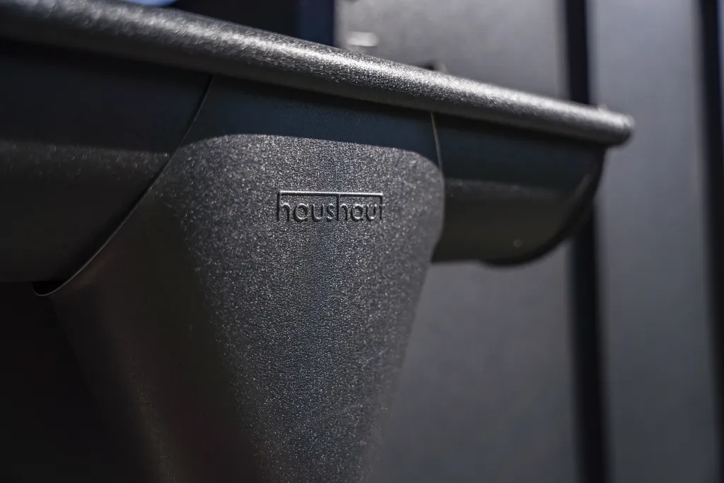 Dachrinne mit haushaut logo detail