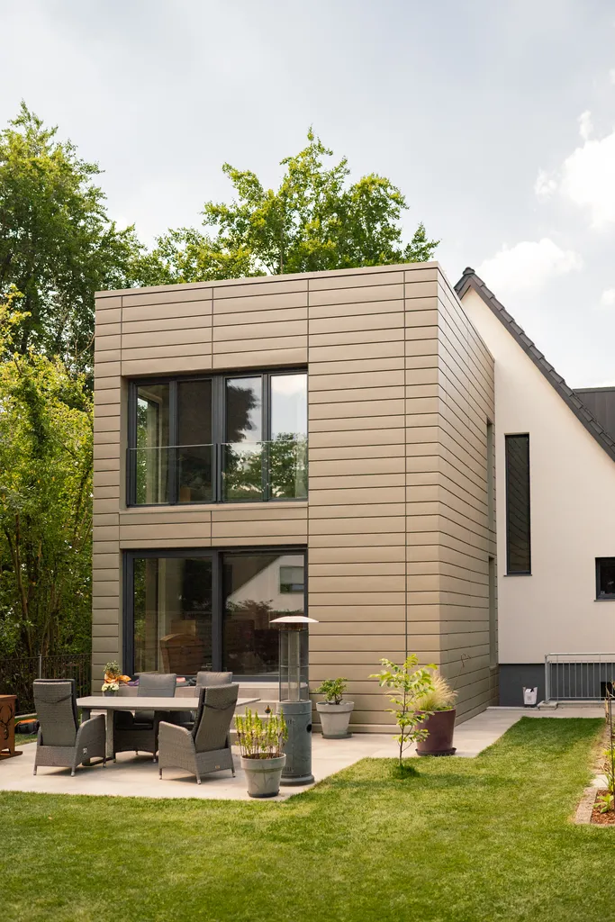Modernes wohnhaus aluminiumfassade gartenansicht