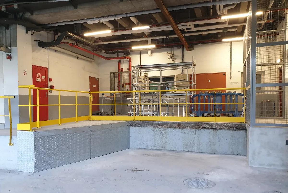 Quai de livraison en acier — ERSIMS, vue 2