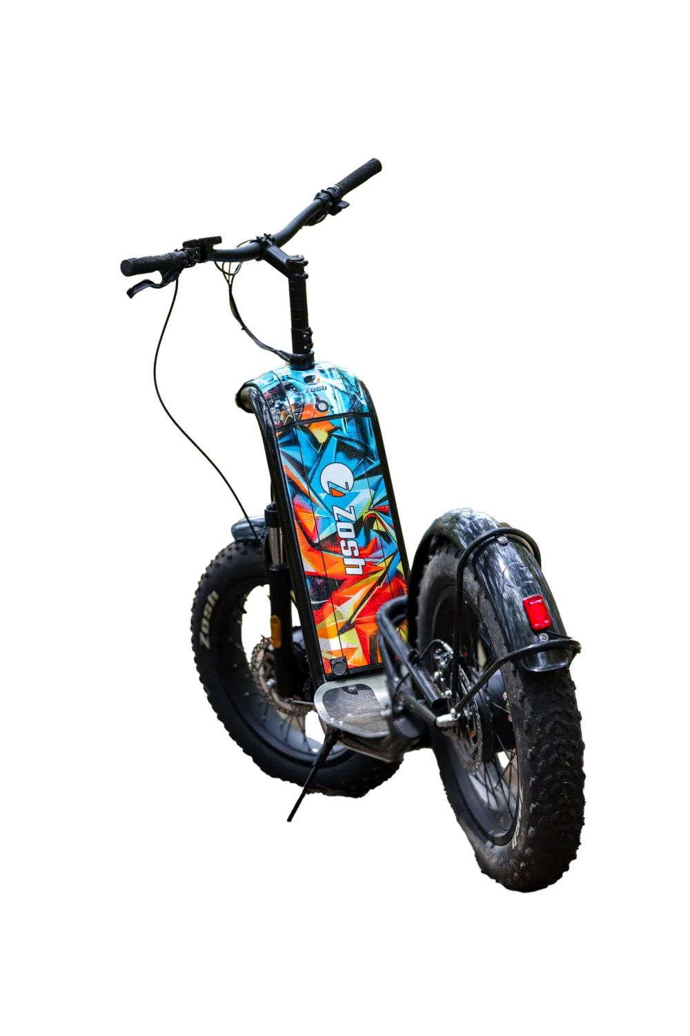 Trottinette électrique avec pneus larges et motif coloré sur la batterie.