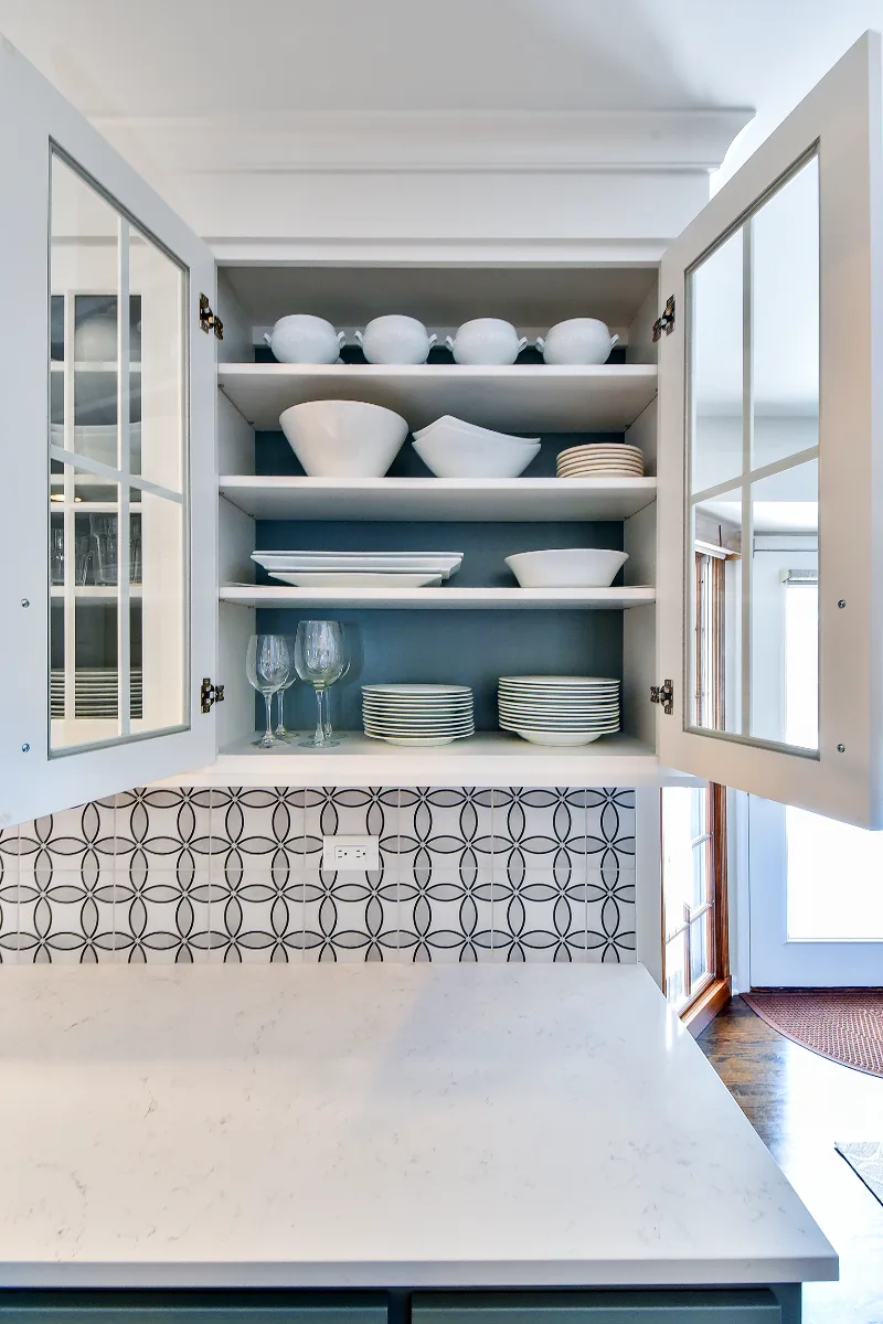 Kitchen remodel in Franklin, TN. Sebring Design Build transformed this Franklin, Tennessee kitchen with CWP Craftsman Recessed Square cabinetry in Puget Sound bases and island and Soft White uppers.