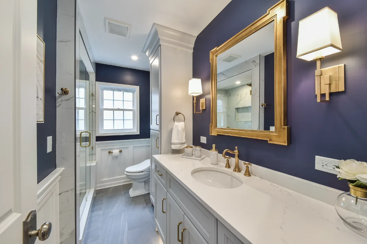 Guest Bath remodel in Brentwood, TN. Sebring Design Build transformed this Brentwood, Tennessee guest bath with CWP Havana Square Recessed Pearl cabinetry, Hanstone Yorkville polished quartz.