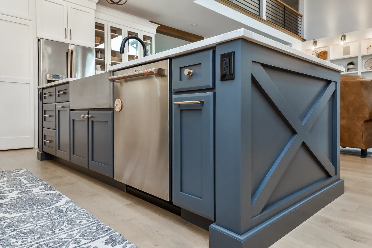 A transitional-elegant kitchen remodel in Franklin, TN. Snowbound and White Oak Sage cabinetry, Cambria Brittanicca Warm Matte quartz, and Zellige tile backsplash by Sebring Design Build.