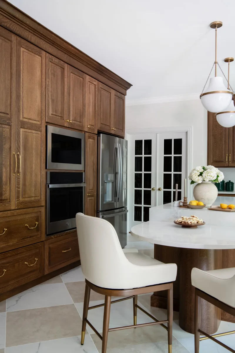 Kitchen remodel in Chenoweth, TN. Sebring Design Build transformed this Chenoweth kitchen in Brentwood, Tennessee with CWP Classic Square Raised Solid Wood Panel White Oak Coffee Marginal Overlay cabinetry.