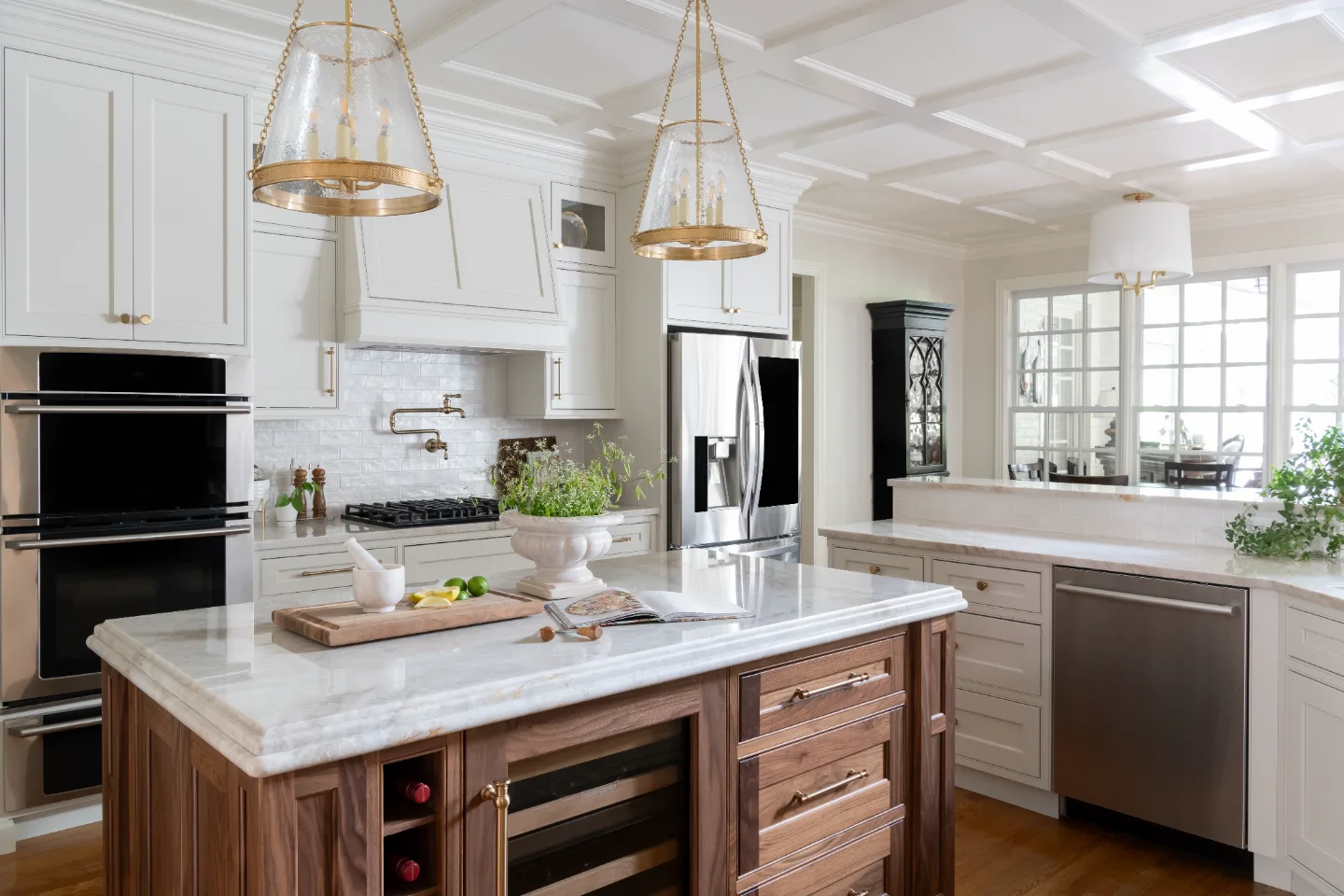 How to Choose the Right Kitchen Island Lights