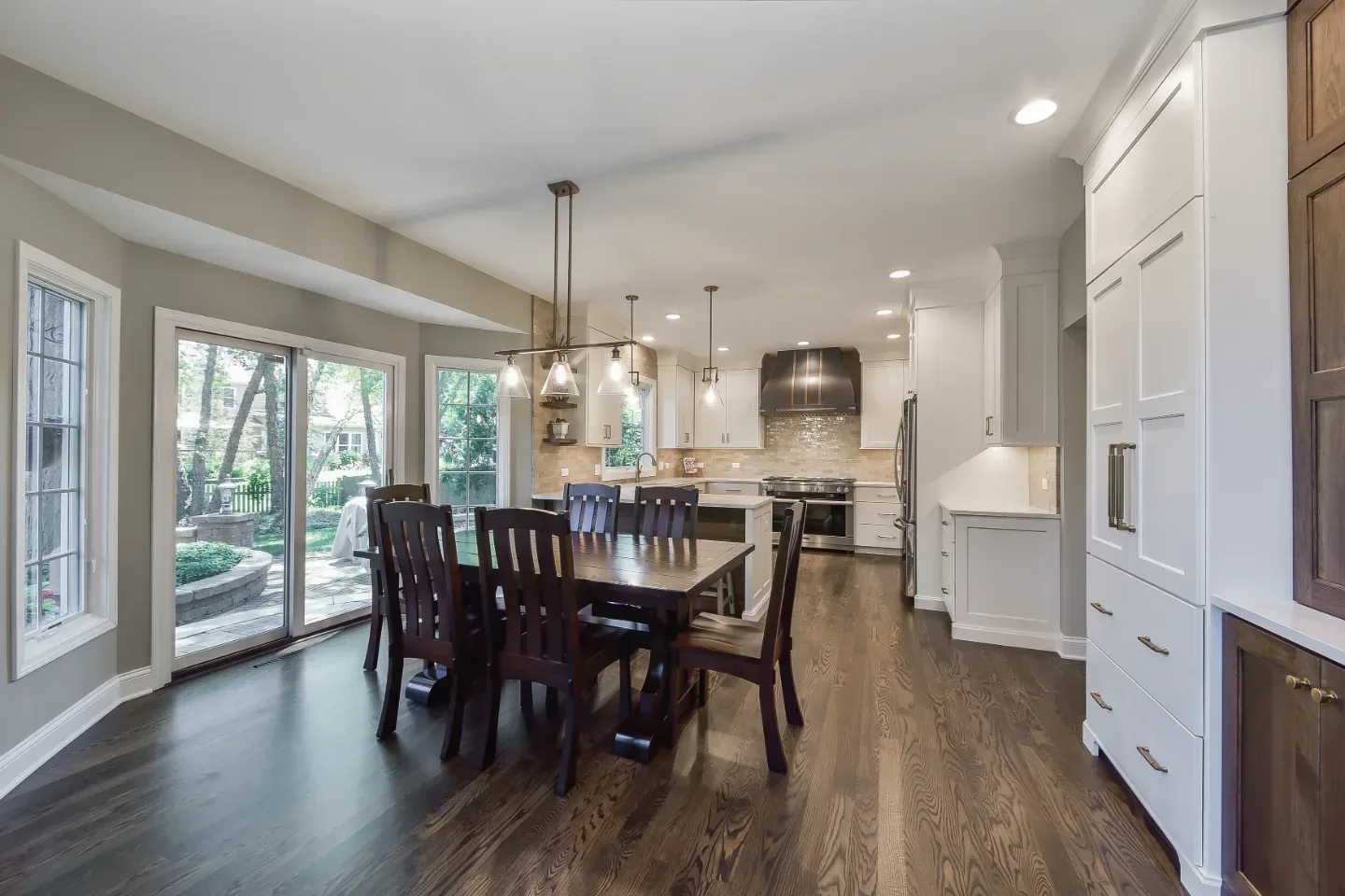 Modern vs. Traditional Kitchens