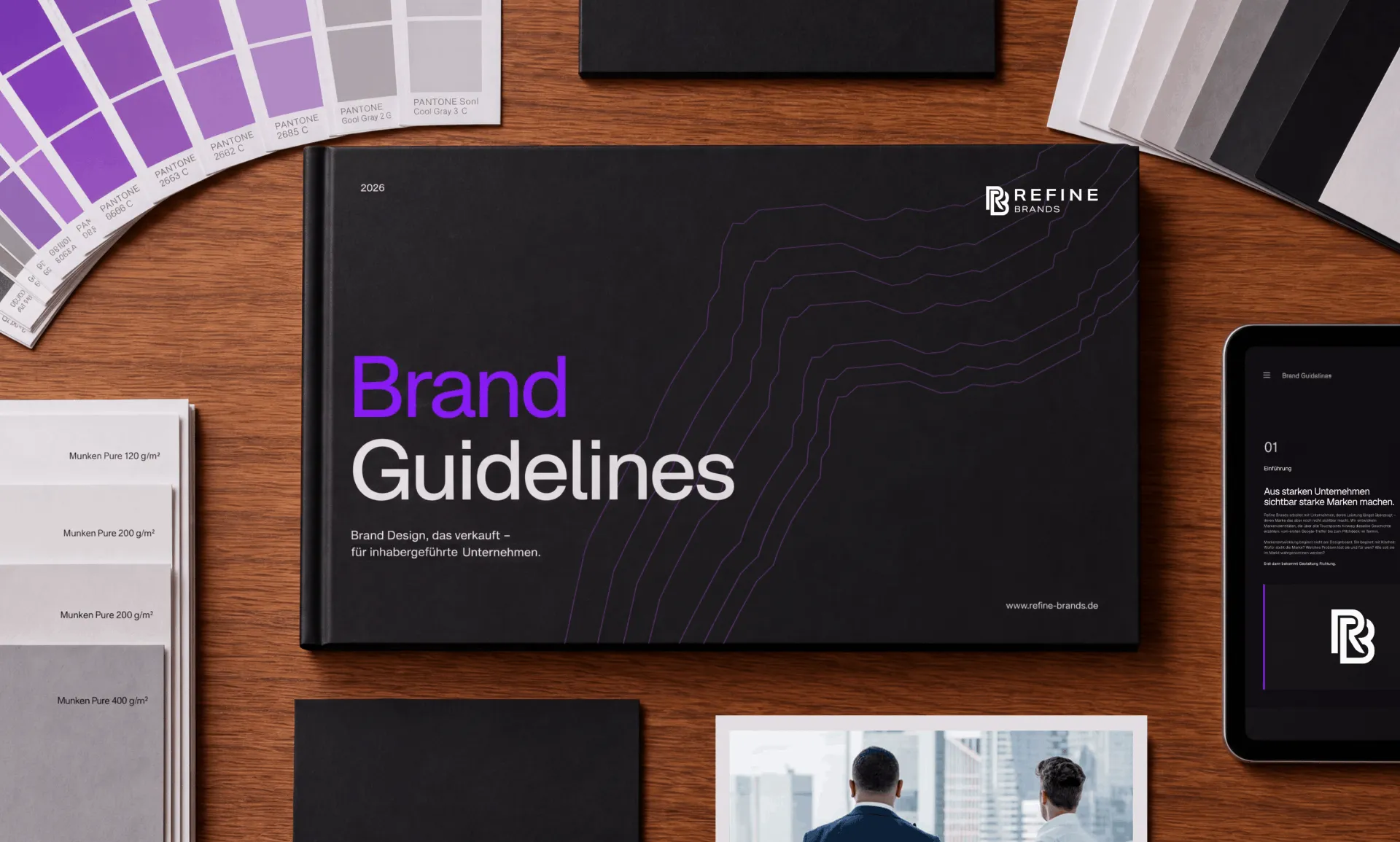 Corporate Design ist mehr als Logo, Farben und Schriften. Erfahre, welche Bausteine wirklich dazugehören und wie daraus ein System entsteht, das im Alltag funktioniert.